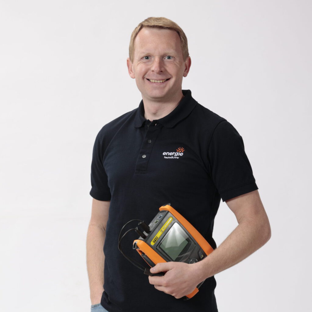 Portait Benjamin Wagner CEO mit Messgerät